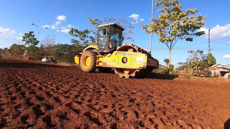 Operação de Rolo Compactador: Técnicas, Segurança e Eficiência