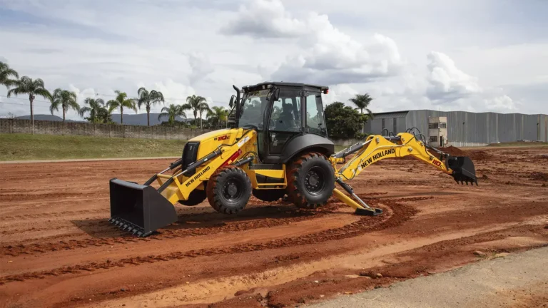 Curso de Operação de Retroescavadeira